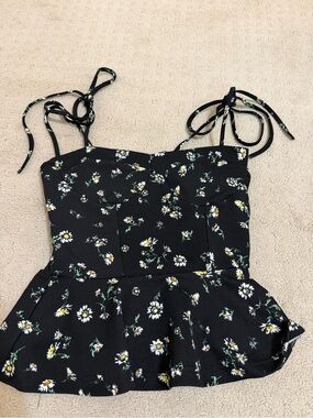 SHEIN Black Daisy Tie-Strap Floral Top